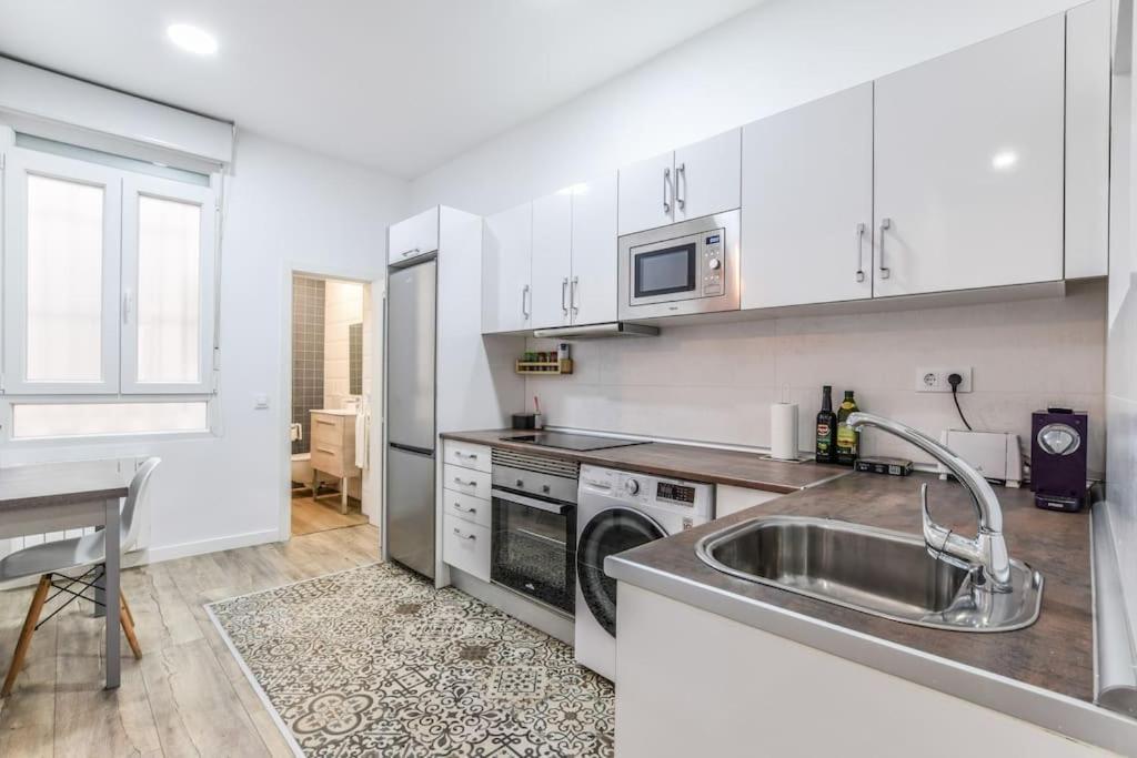 Apartamento Unique Flat La Latina * Billiard & Darts Madrid Exterior foto