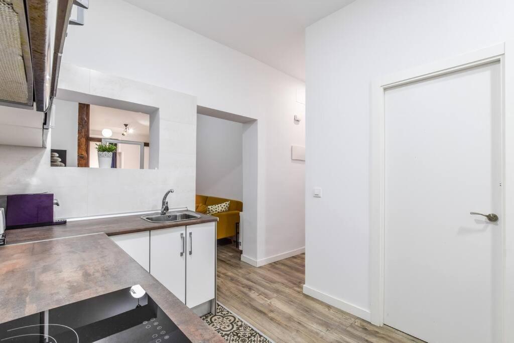Apartamento Unique Flat La Latina * Billiard & Darts Madrid Exterior foto